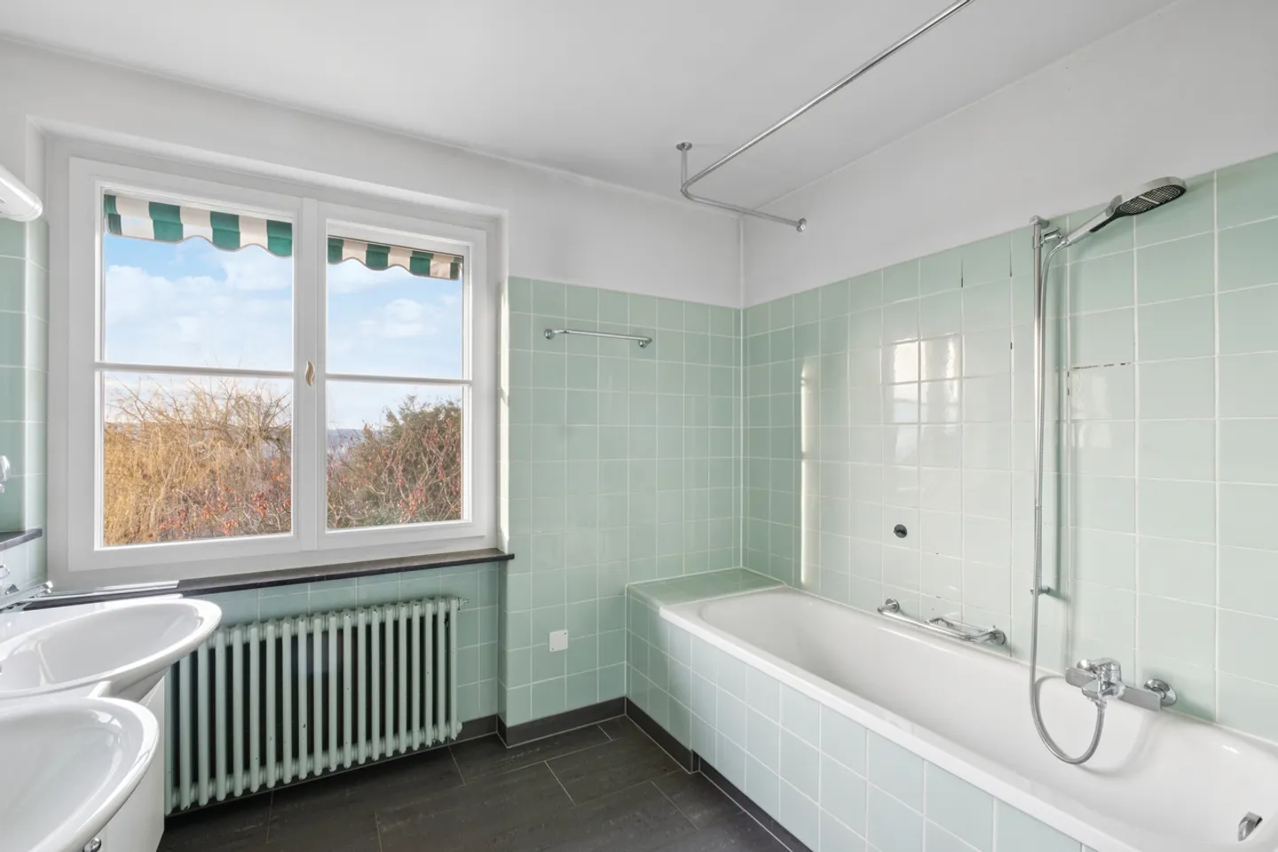 Charming Country House Villa with a View over Arlesheim - Photo 9 of 13