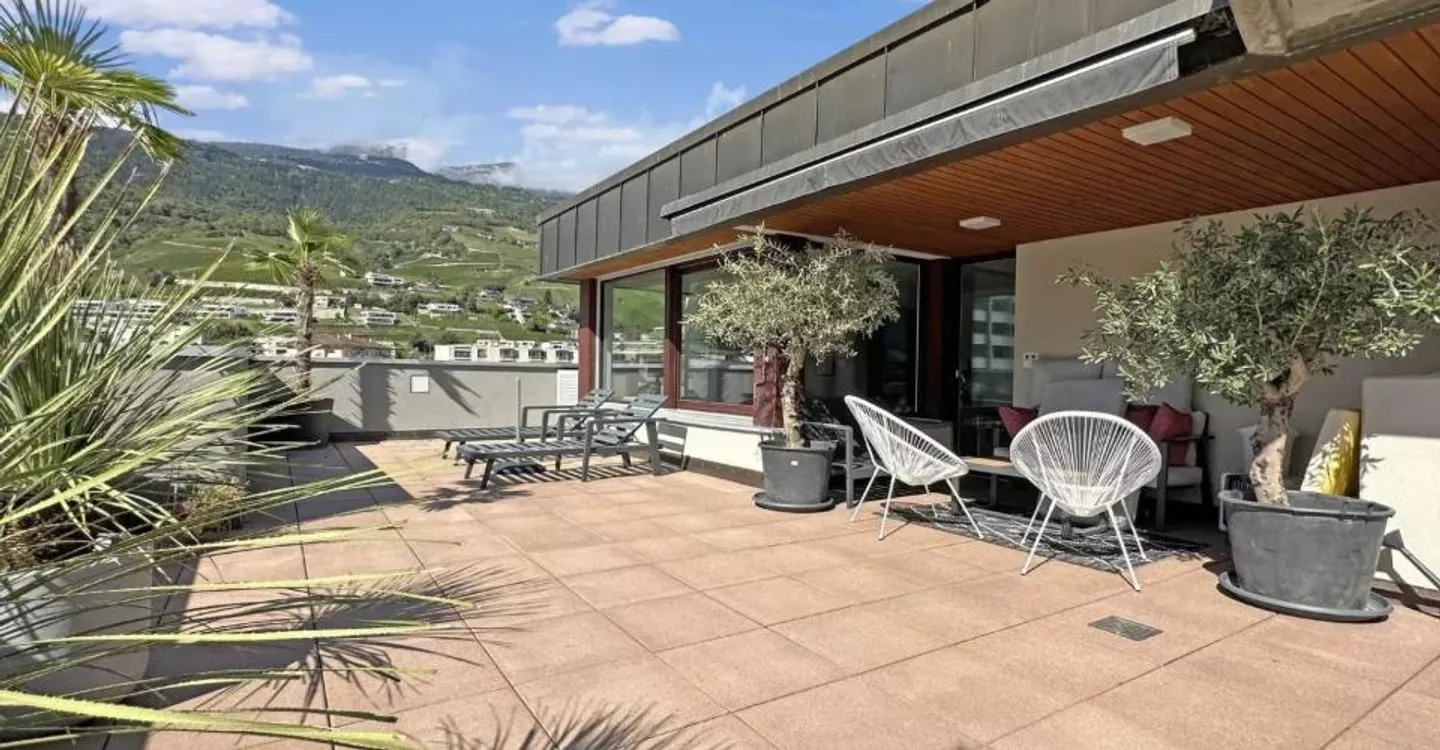 Magnificent and prestigious penthouse ideally located - Photo 2 of 9