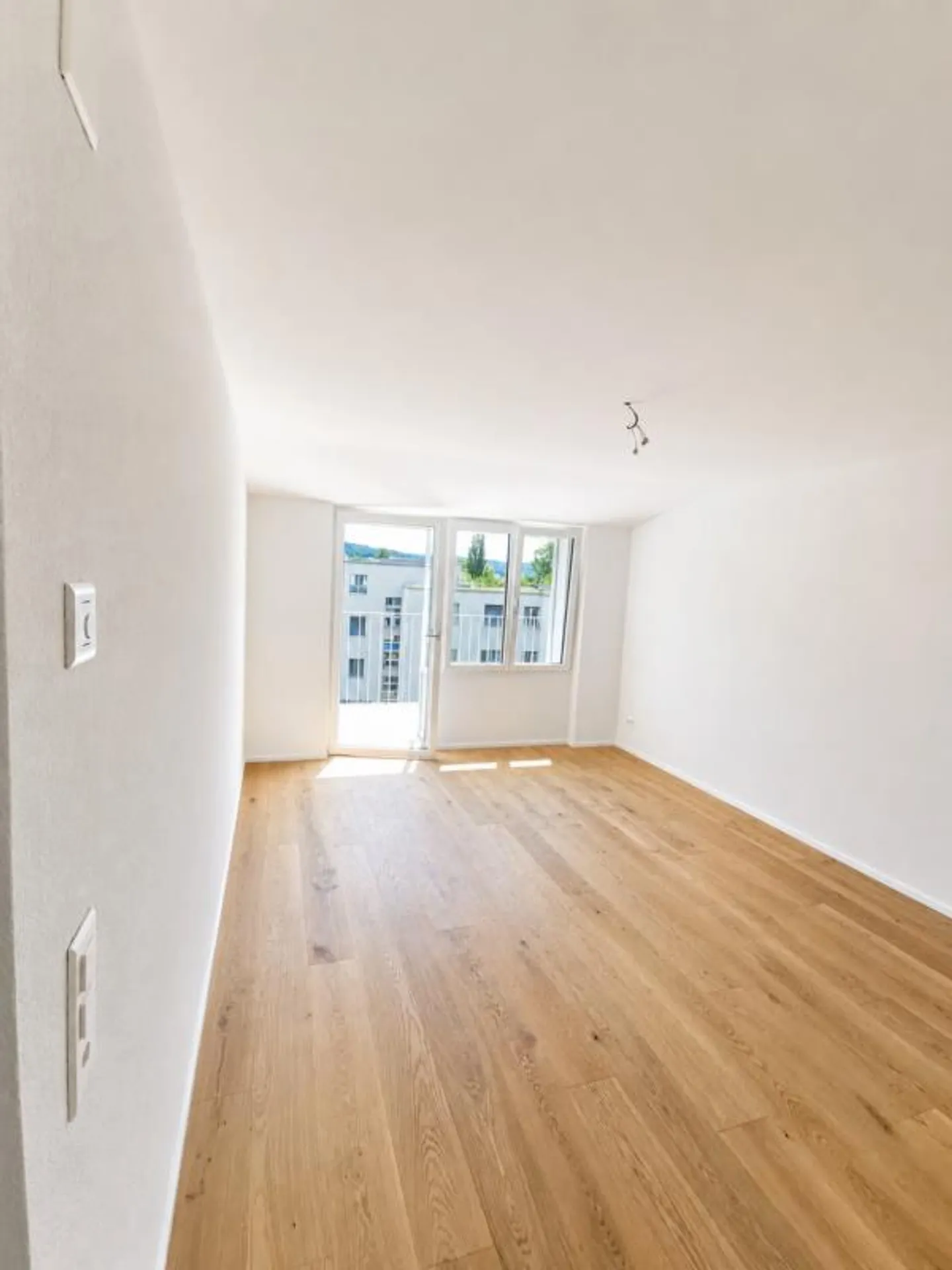 Appartamento mansardato appena ristrutturato dopo un'ampia ristrutturazione della proprietà - Foto 5 di 11