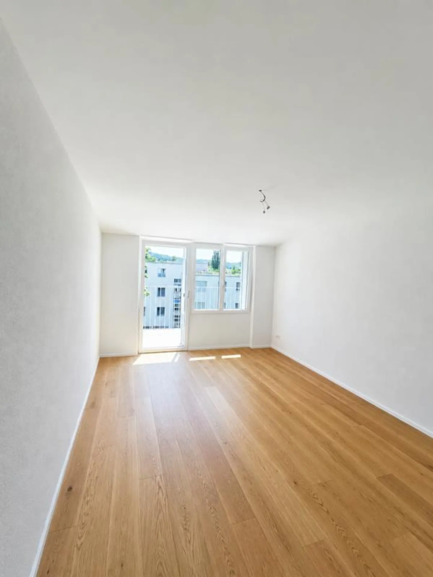 Appartamento mansardato appena ristrutturato dopo un'ampia ristrutturazione della proprietà - Foto 7 di 11