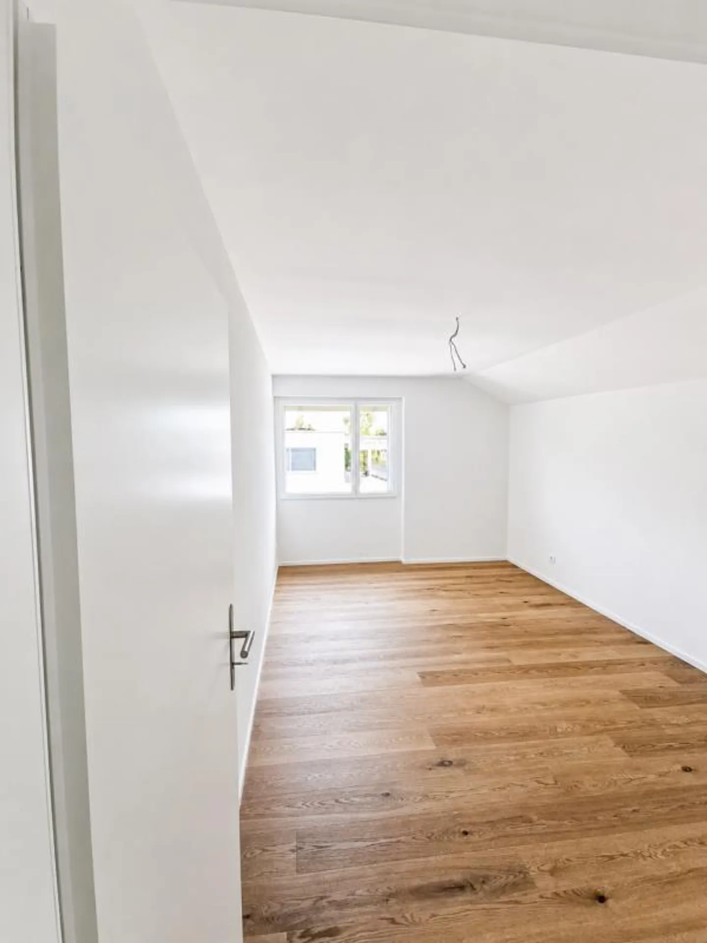 Appartamento mansardato appena ristrutturato dopo un'ampia ristrutturazione della proprietà - Foto 8 di 11