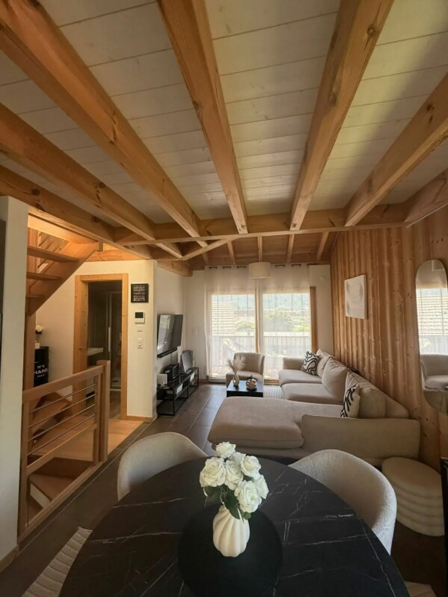 MINERGIE - 3-Zimmer-Tripex mit Terrasse und Parkplatz - Foto 1 von 10