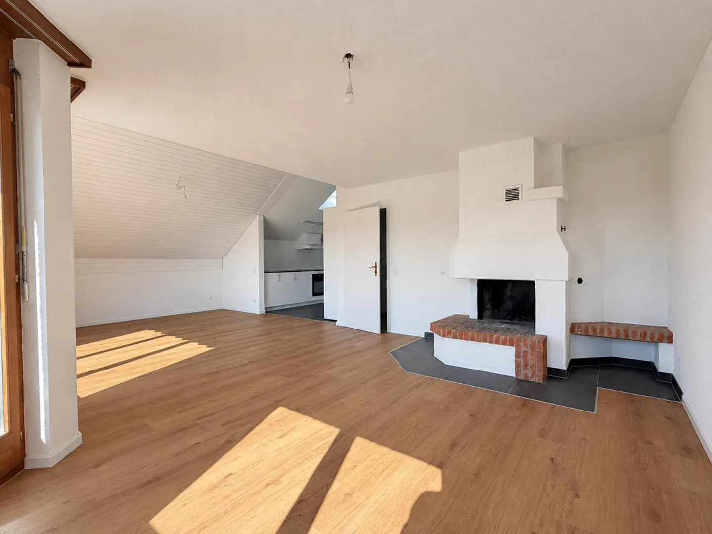 Geräumige Wohnung mit Seesicht - Foto 2 von 13
