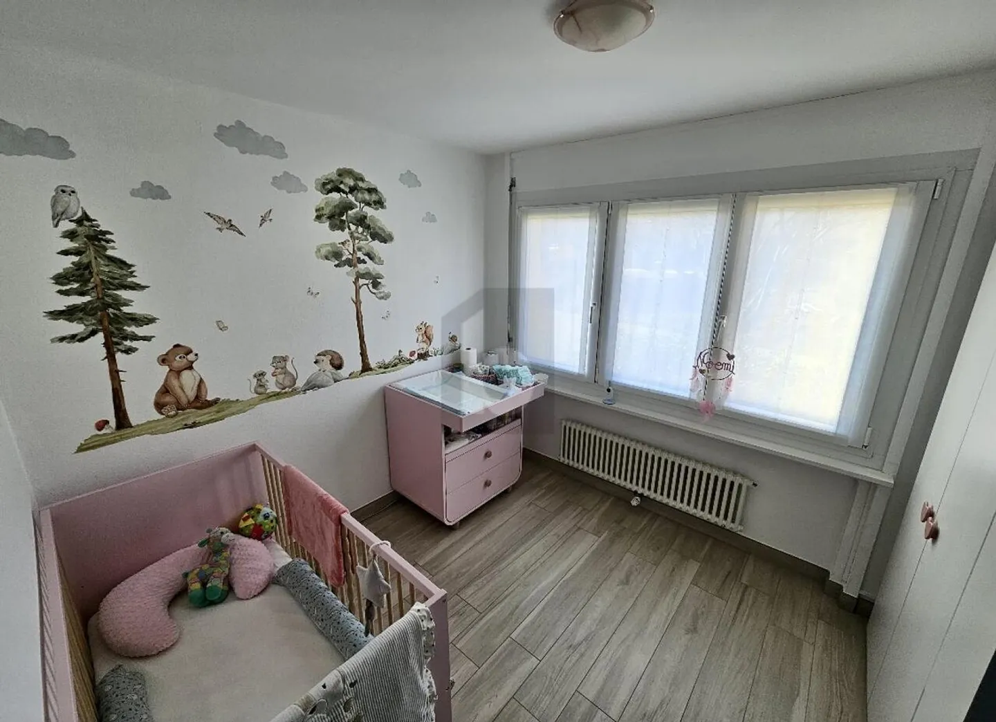 Spacious Family Apartment - Photo 5 of 6