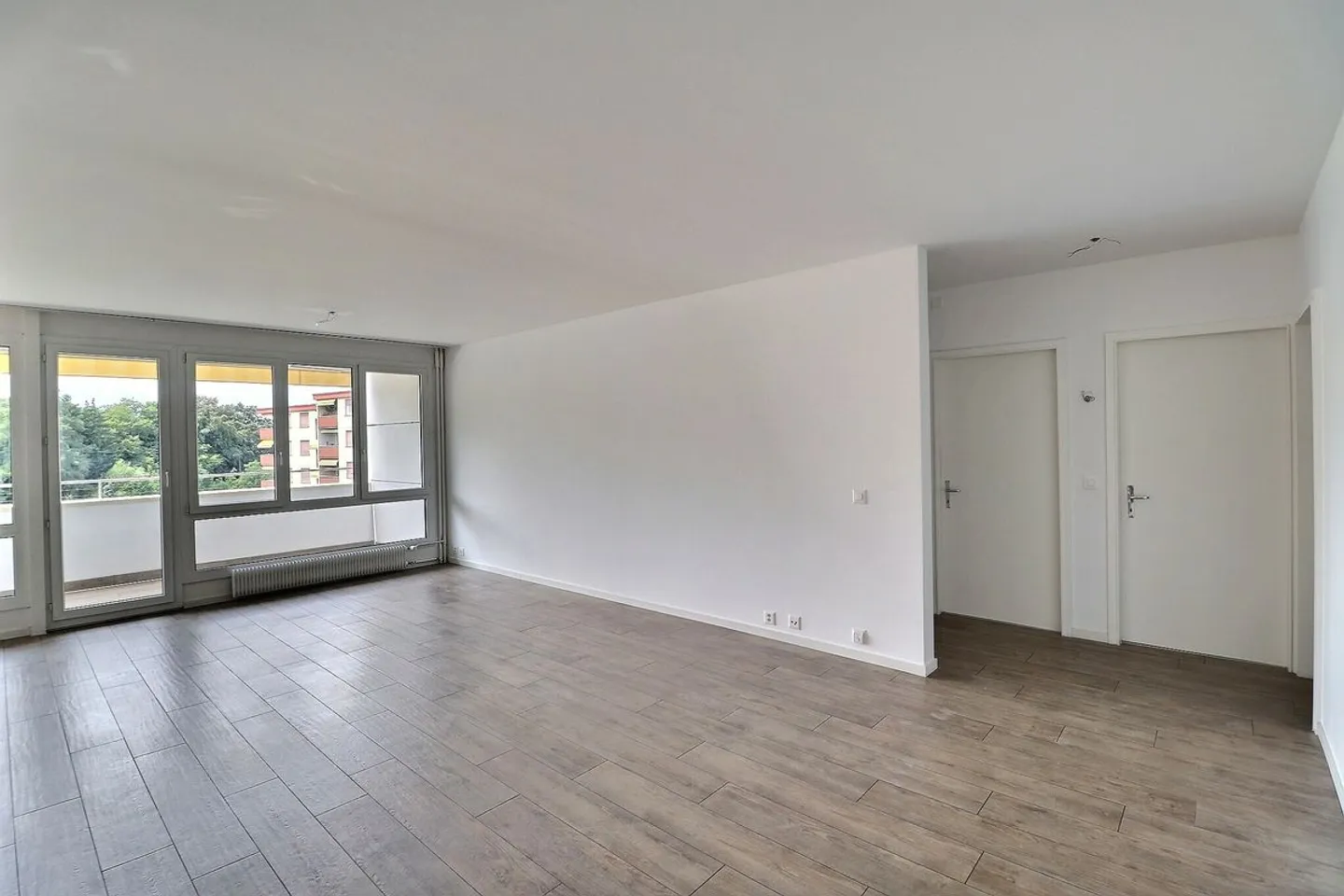 Appartement Charmant avec Vue sur Montagne - Photo 7 sur 13
