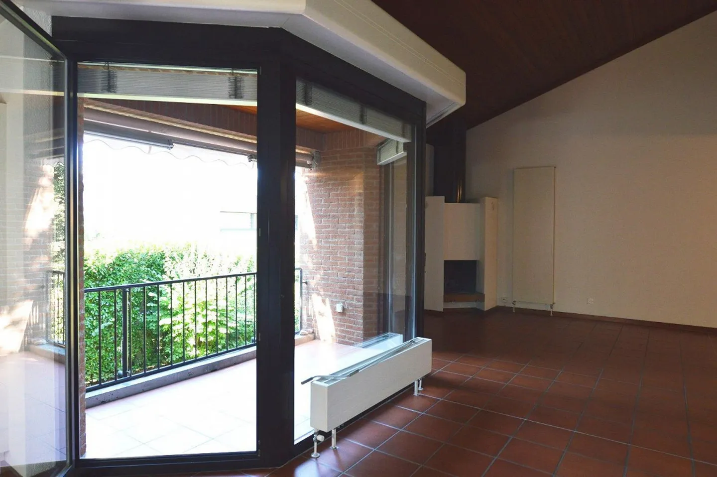 Appartamento spazioso con terrazza - Foto 8 di 13