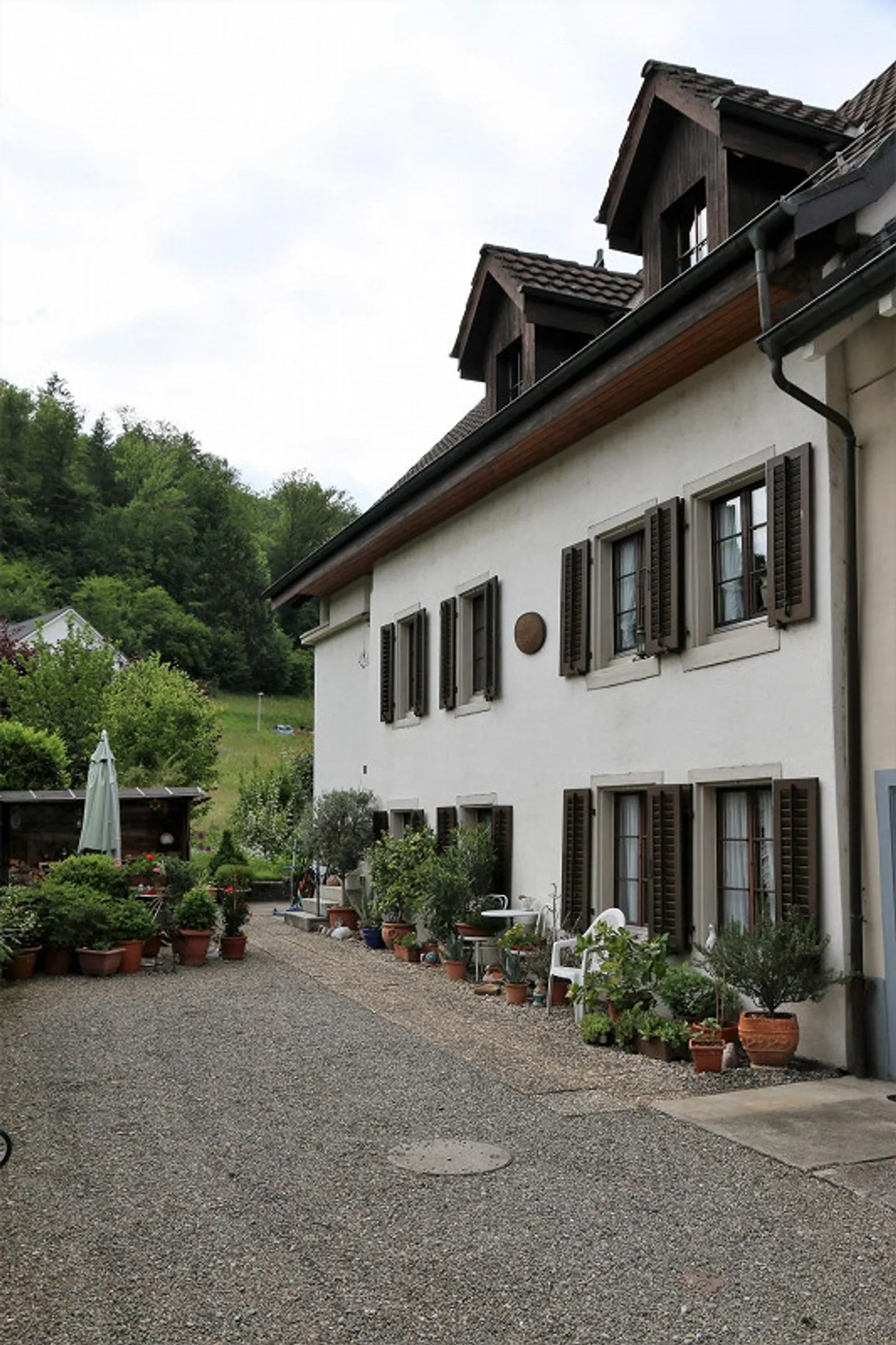 Cozy Ground Floor Apartment in the Core Zone - Photo 8 of 12