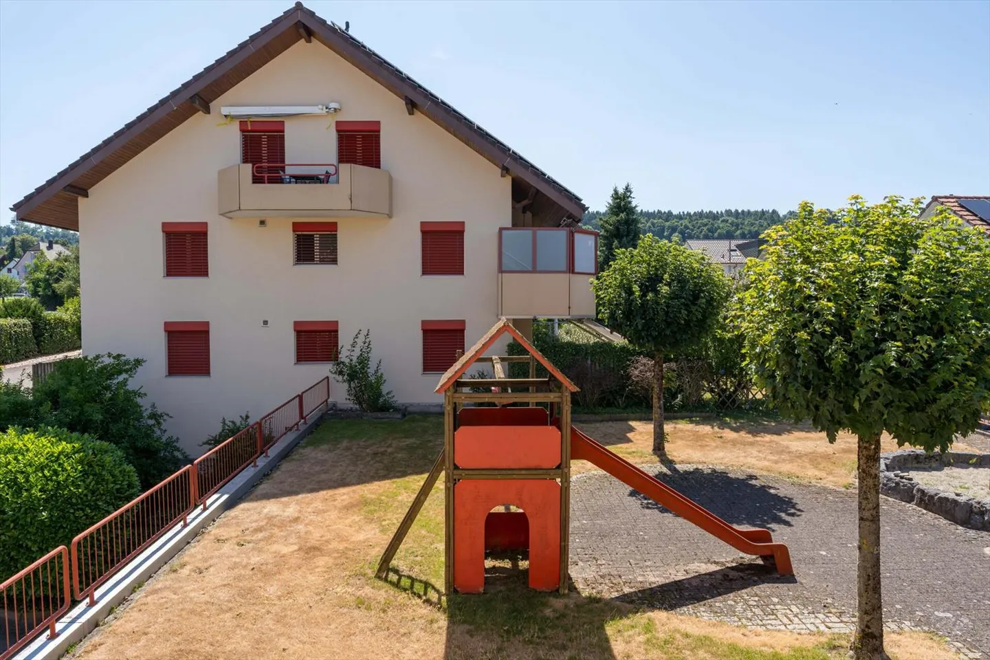 Appartement de 4,5 pièces dans une maison de 6 familles bien entretenue - Photo 12 sur 12