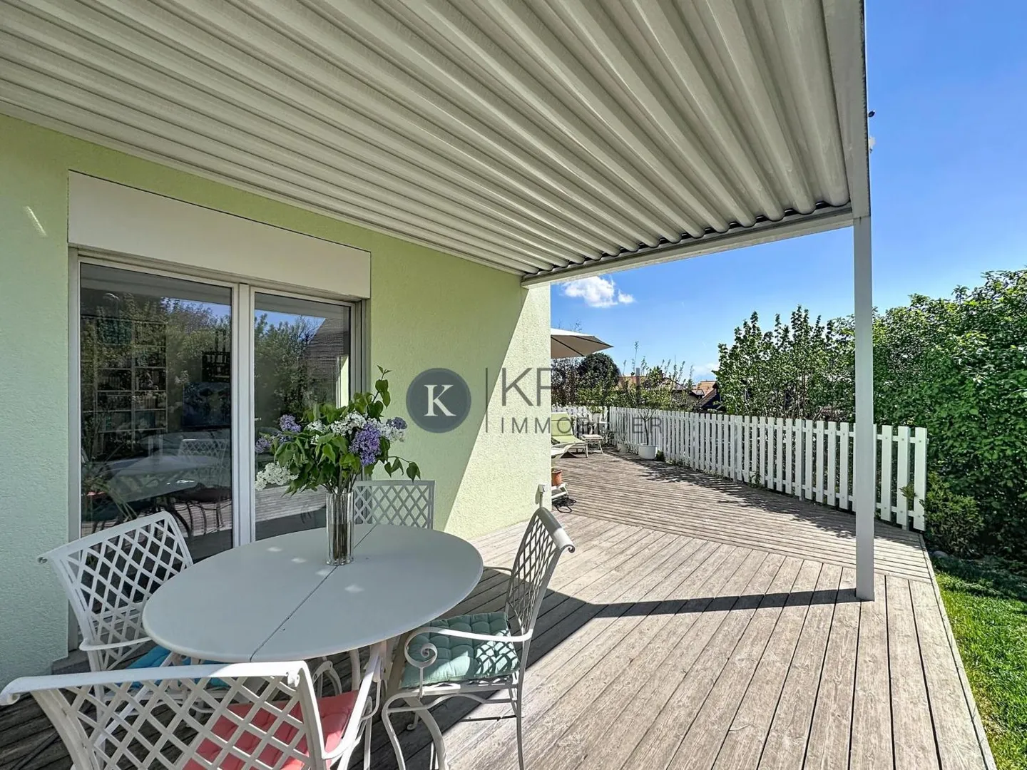 Beautiful semi-detached house with 5.5 rooms, garden and terraces in Yens - Photo 11 of 13