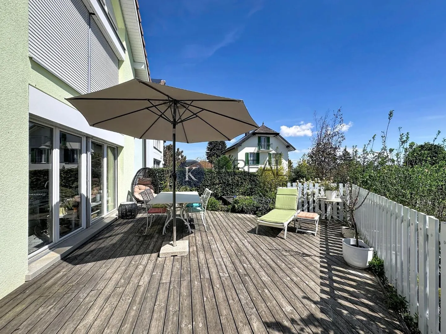 Beautiful semi-detached house with 5.5 rooms, garden and terraces in Yens - Photo 13 of 13