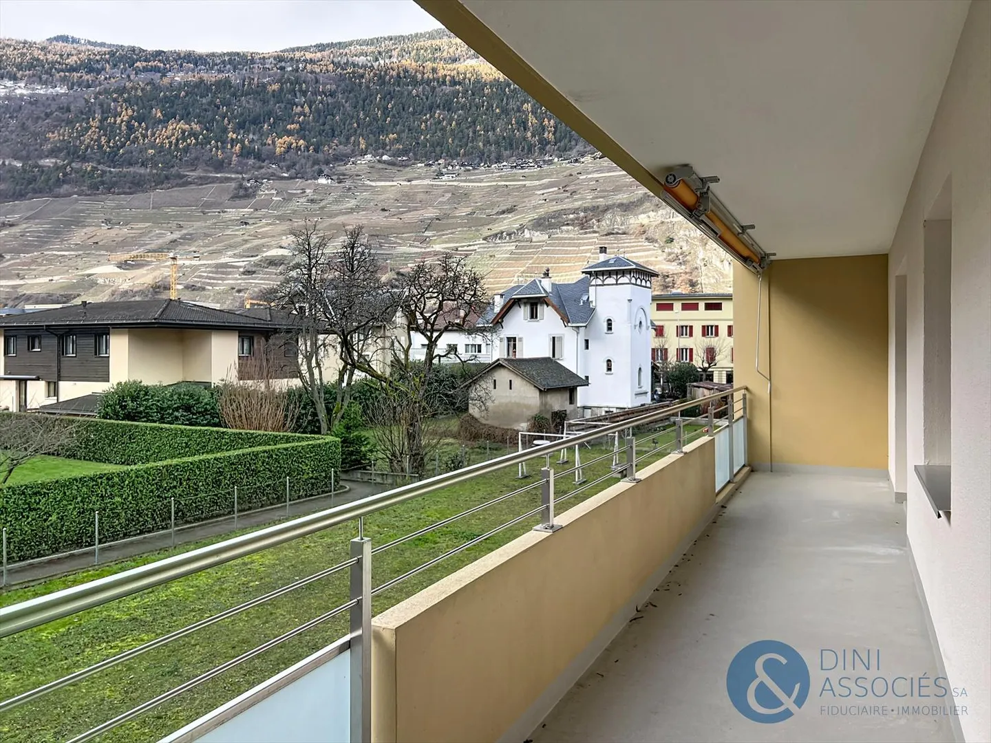 4.5 Room Apartment - Photo 2 of 11