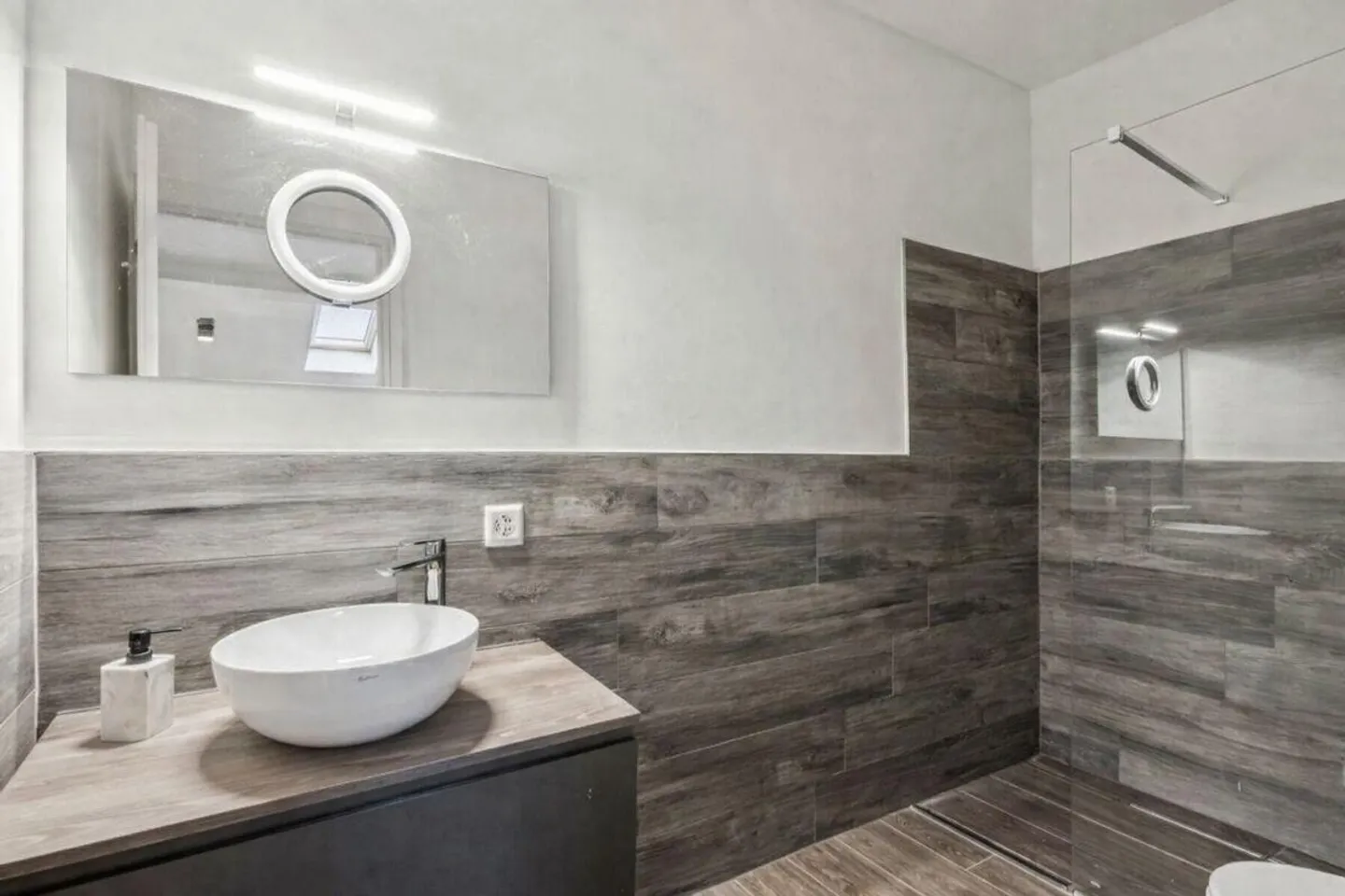 Modern and spacious 1.5 rooms in Vacallo - Photo 5 of 6