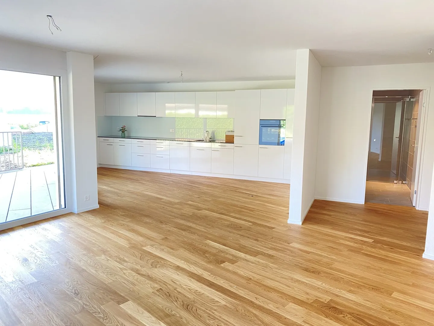 Moderne 4.5-Zimmer-Wohnung in Fehraltorf - Foto 2 von 12