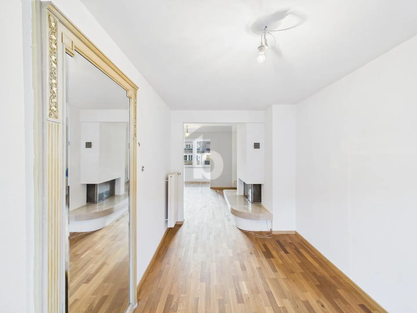 Family-friendly, rustic with garden and fireplace - Photo 2 of 6