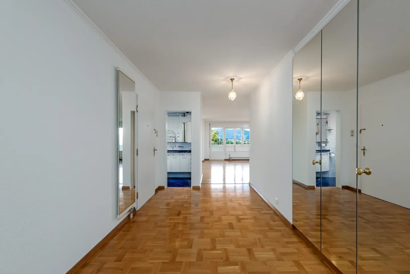 Spacious and bright 4.5-room apartment with mountain view in Thun - Photo 5 of 18