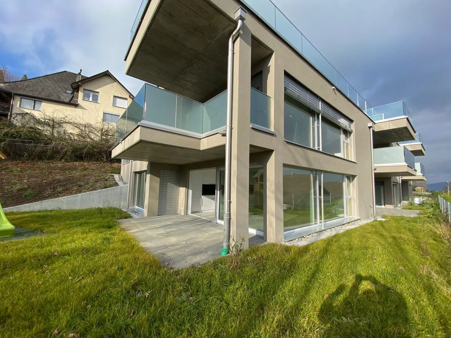 2.5-Zimmer-Gartenwohnung mit Seeblick - Ihr Rückzugsort am Hallwilersee - Foto 1 von 11