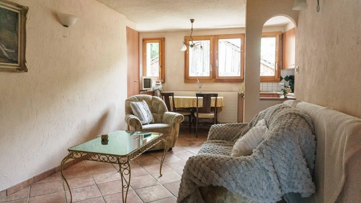 Casa di carattere con tre appartamenti a Savièse - Foto 6 di 13