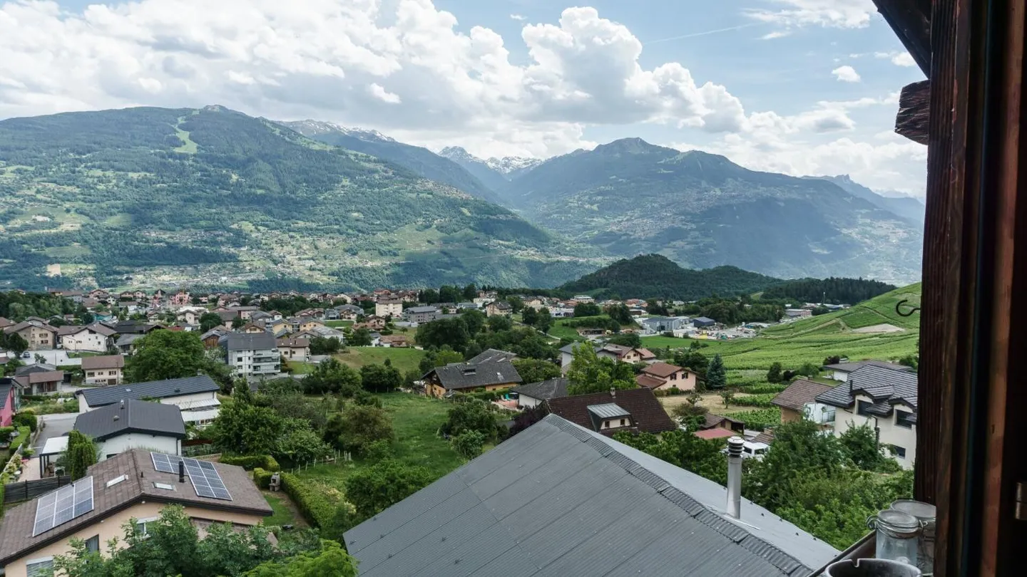 Casa di carattere con tre appartamenti a Savièse - Foto 4 di 13