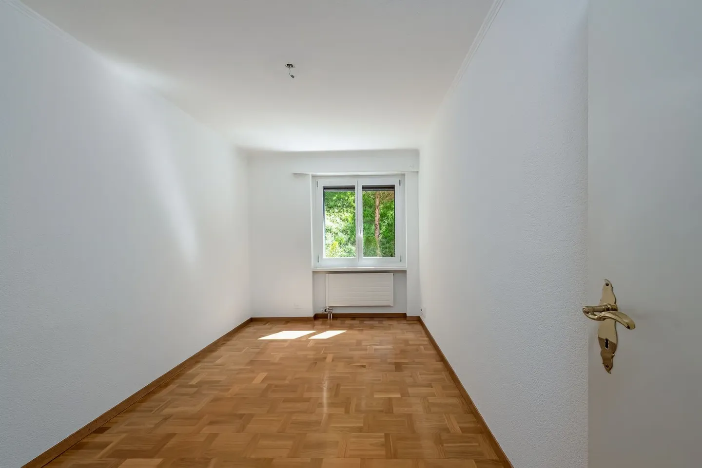 Spacious and bright 4.5-room apartment with mountain view in Thun - Photo 15 of 18