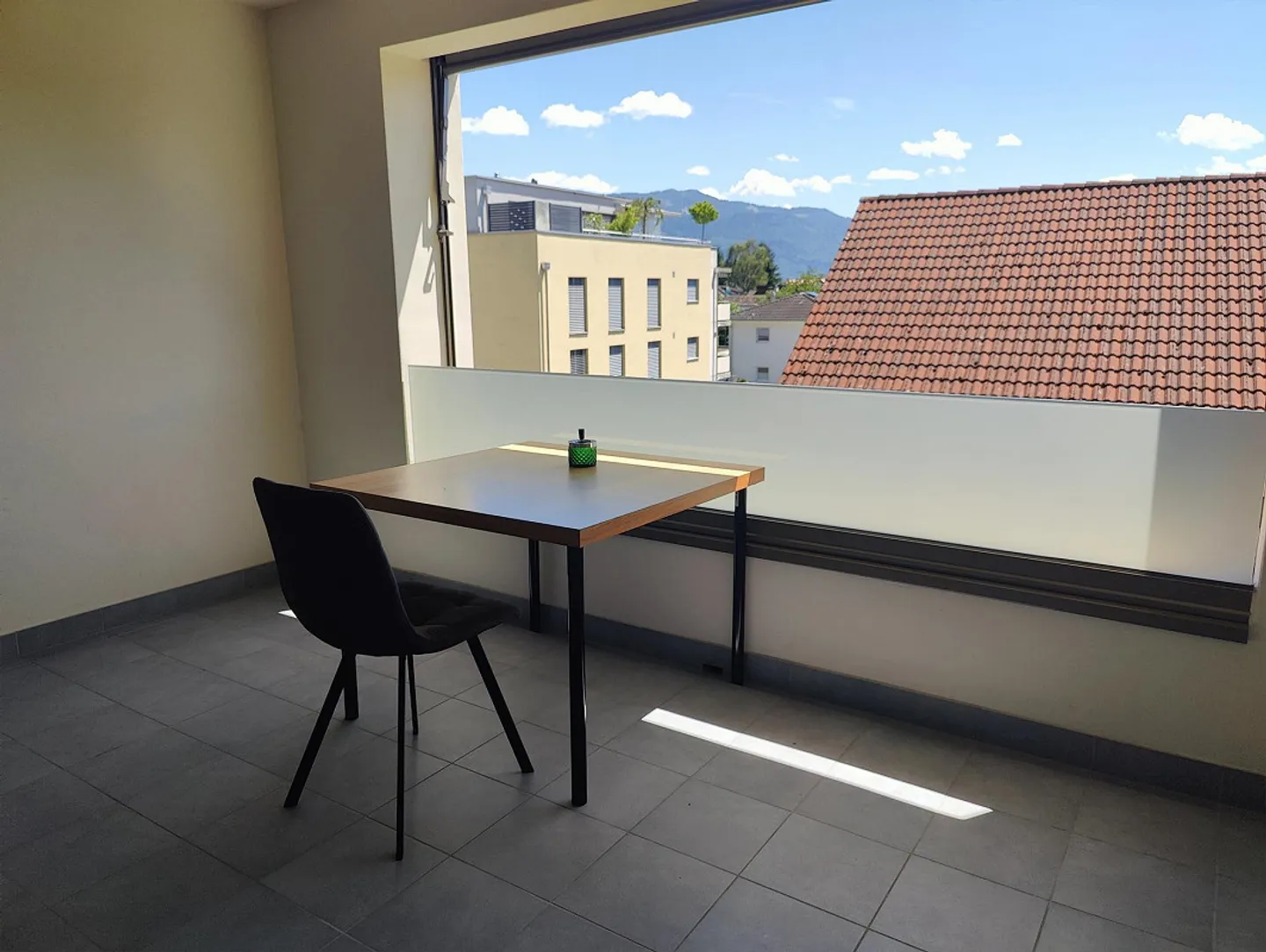 Appartement calme de 2,5 pièces au centre du village (A23) - Photo 4 sur 9