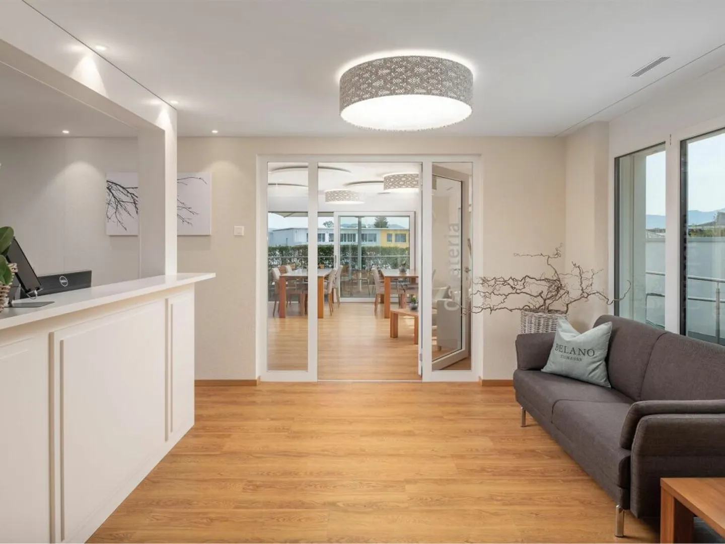 Living with Service - Belano Home - Spacious 3.5 Room Apartment with Storage - Photo 2 of 10