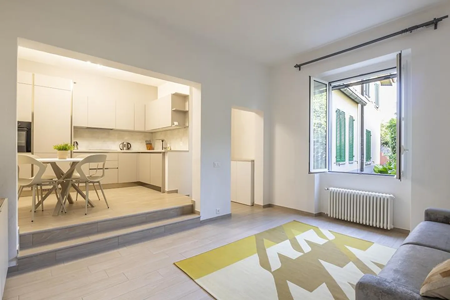 CENTRAL 2.5 PIÈCES MEUBLÉ À MENDRISIO - Photo 1 sur 11