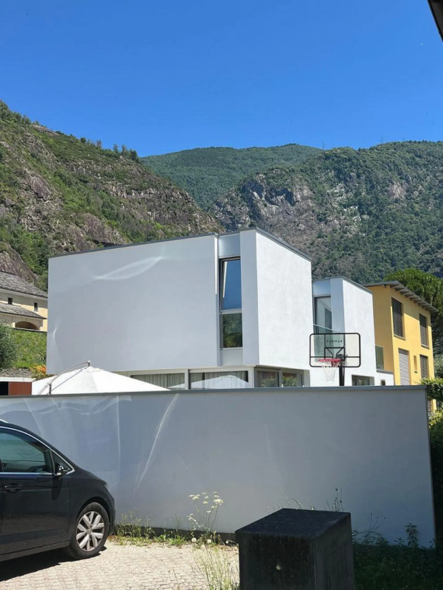 Villa de design 4.5 pièces - Photo 1 sur 9