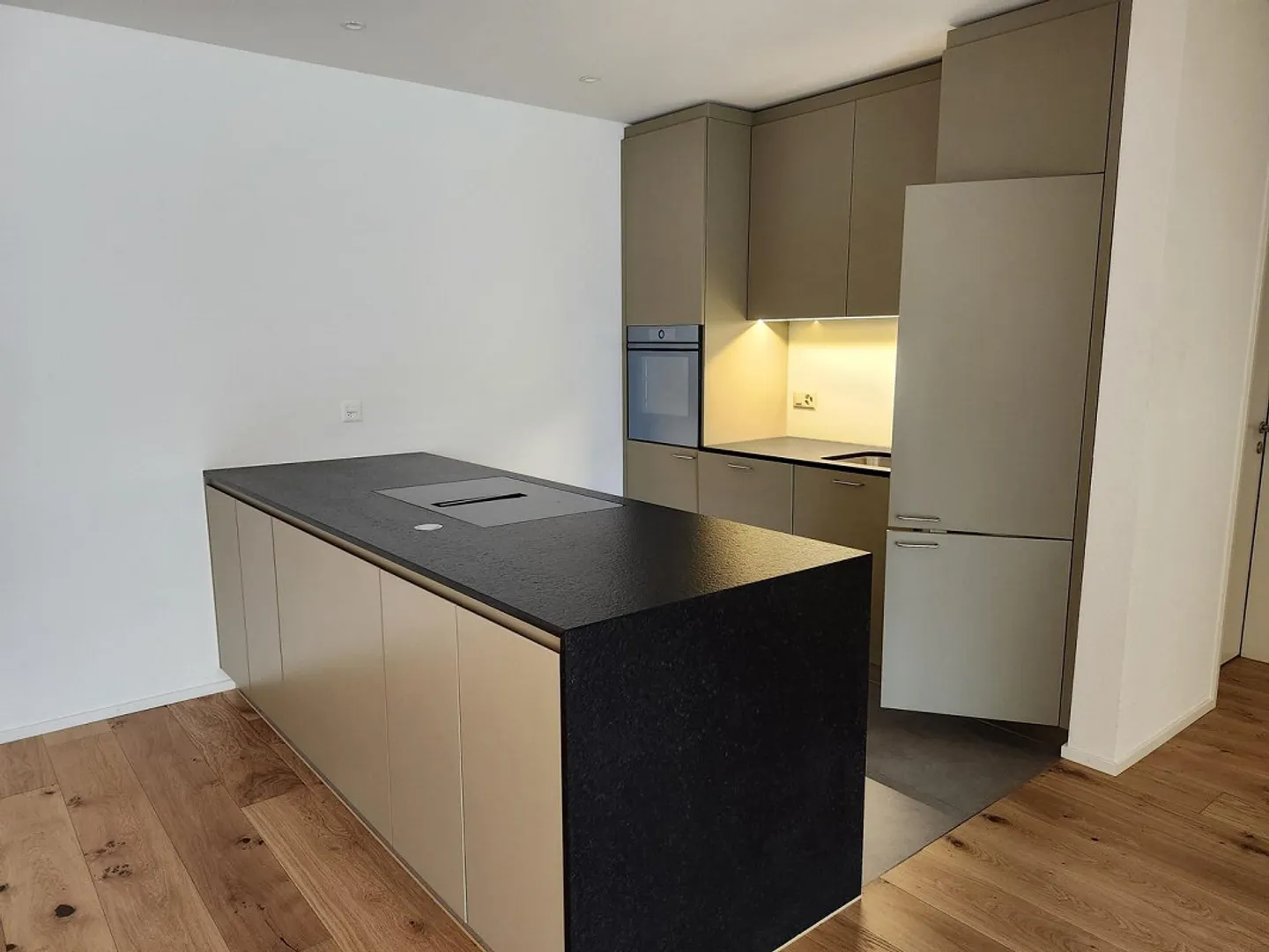 Modernes Wohnen an zentraler Lage  neuwertige 4.5-Zimmerwohnung in ... - Photo 3 of 10