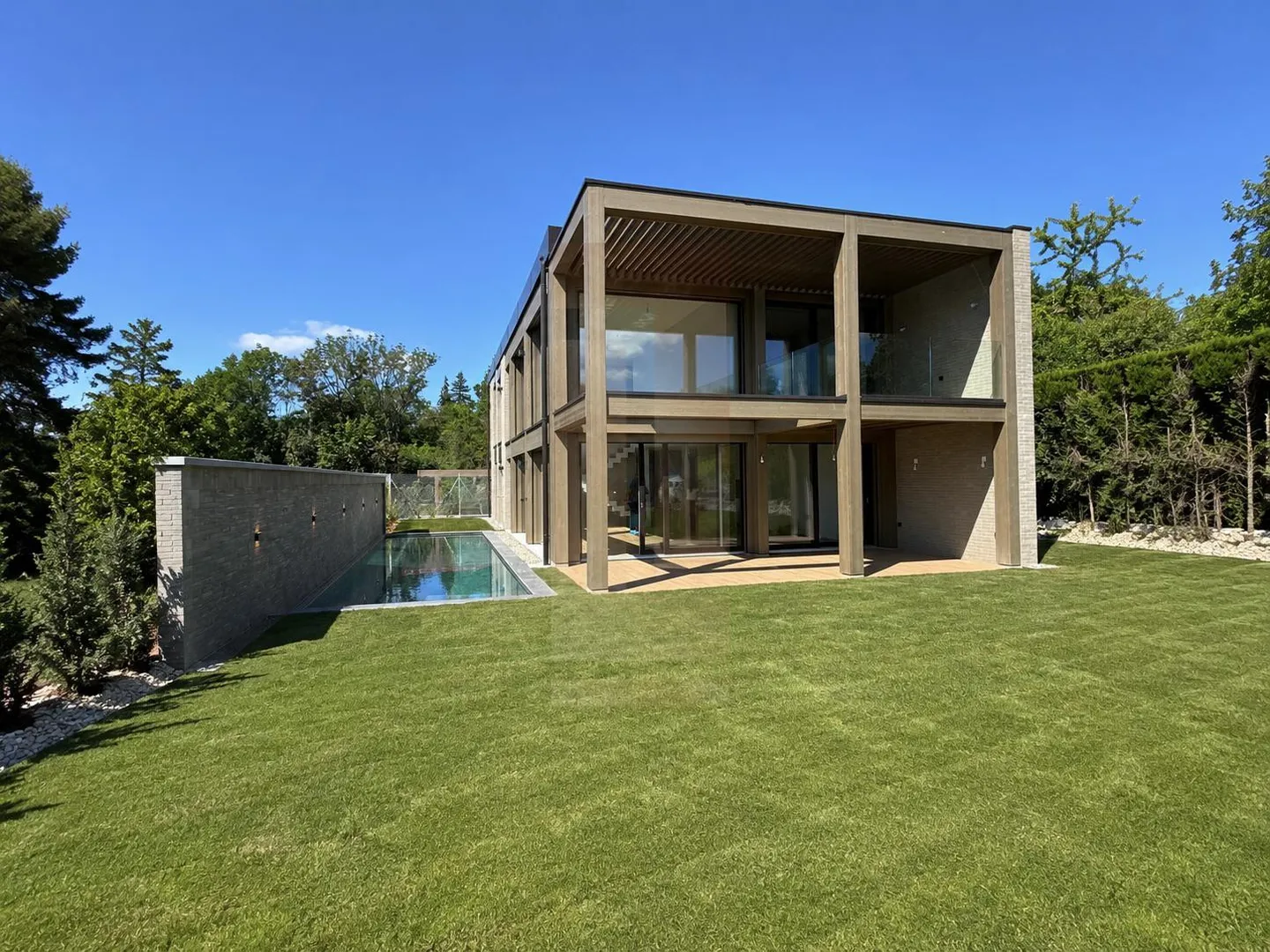 Wunderschöne neue zeitgenössische Villa - Foto 2 von 13