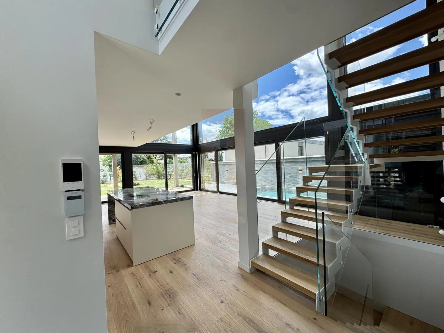 Wunderschöne neue zeitgenössische Villa - Foto 4 von 13