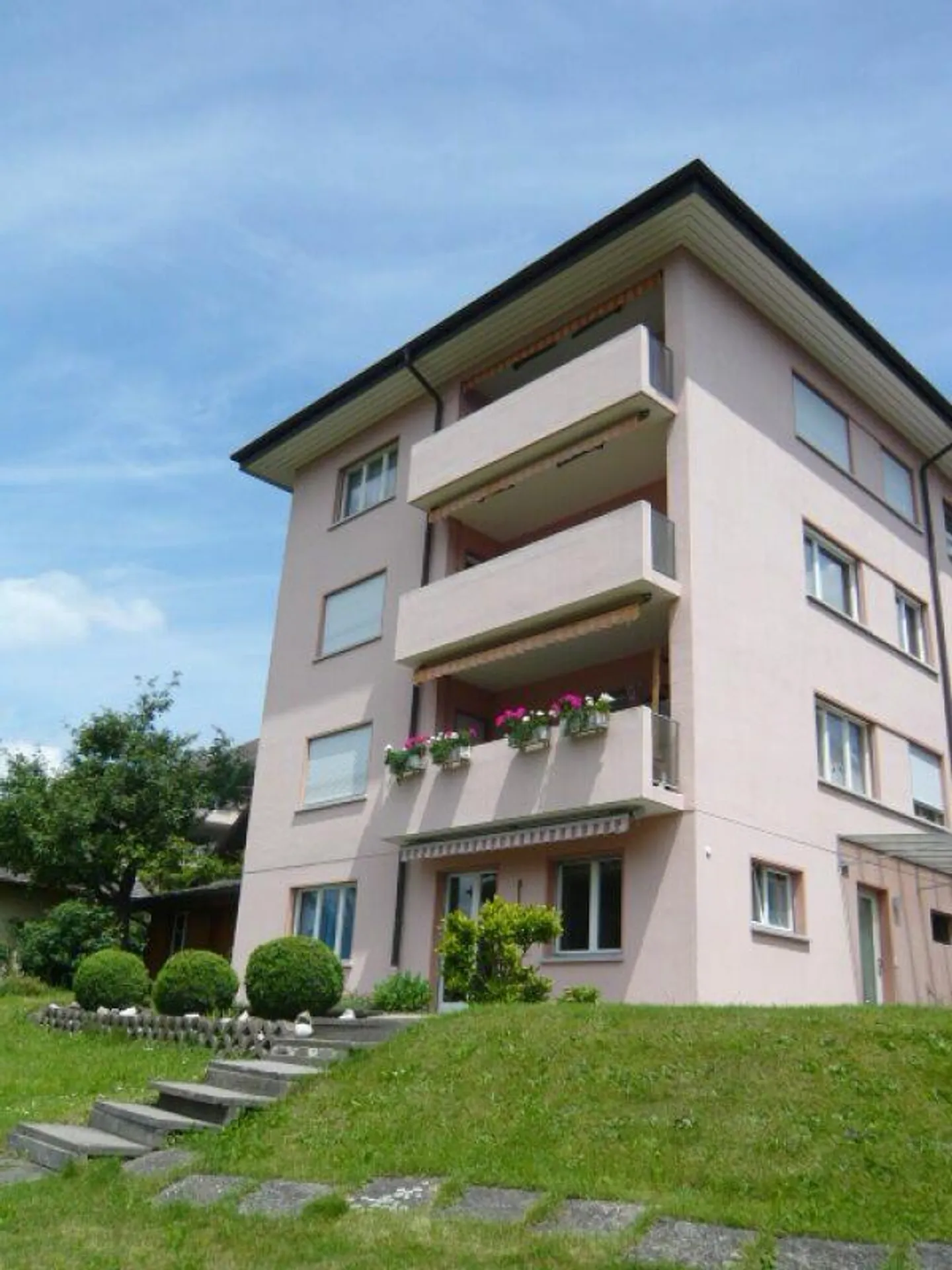 4.5-room apartment with lake view - Photo 2 of 13