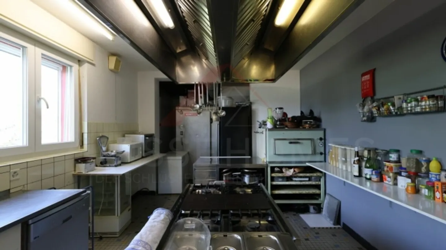 Proprietà residenziale e commerciale a Fahy (JU) - Fascino e potenziale per vivere e lavorare nello stesso posto - Foto 10 di 20