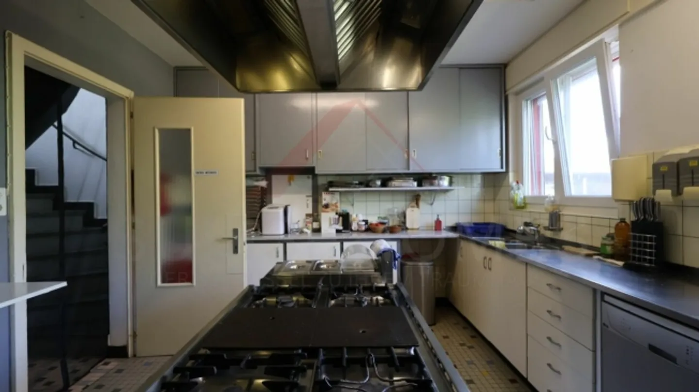 Proprietà residenziale e commerciale a Fahy (JU) - Fascino e potenziale per vivere e lavorare nello stesso posto - Foto 12 di 20