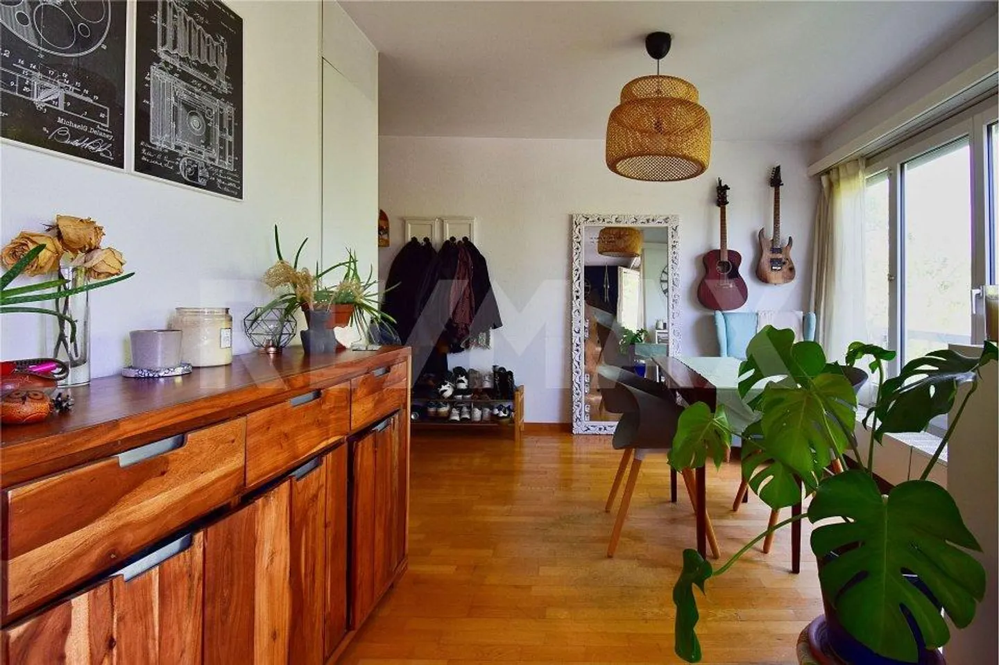 Retreat in a Quiet Residential Area - Photo 2 of 8