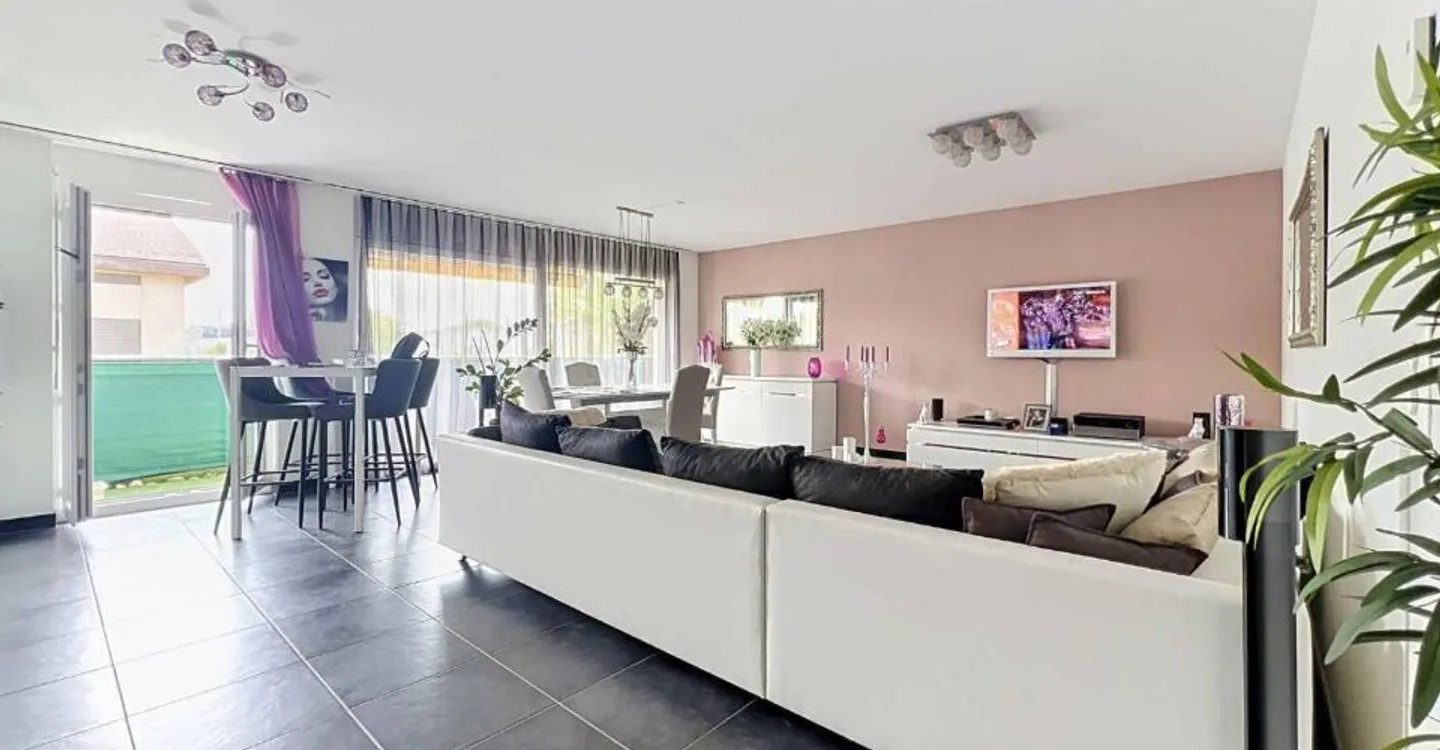 4.5-room apartment with balcony - Photo 3 of 6