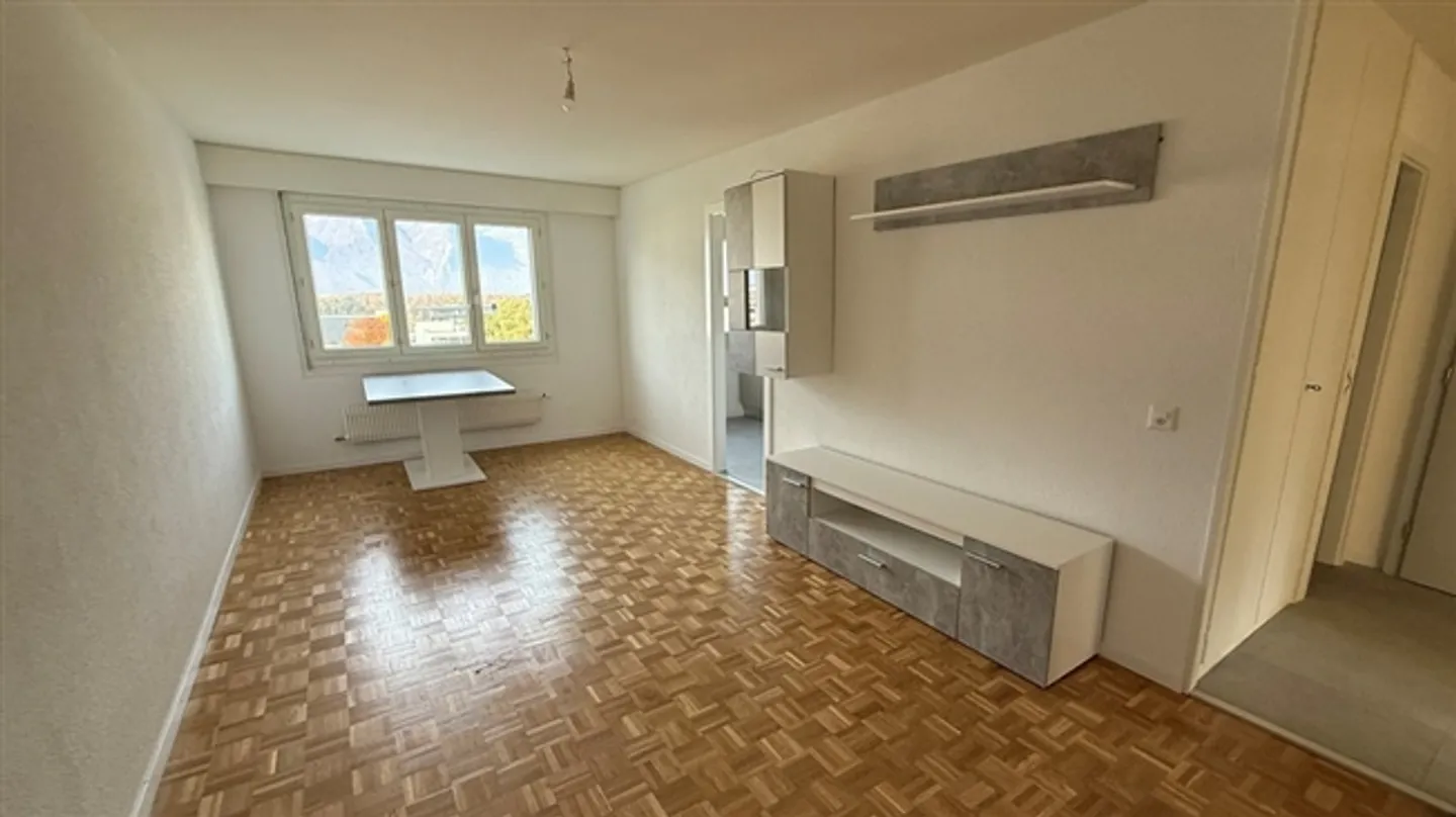A 3.5-room apartment for rent on the 3rd floor - Photo 1 of 5