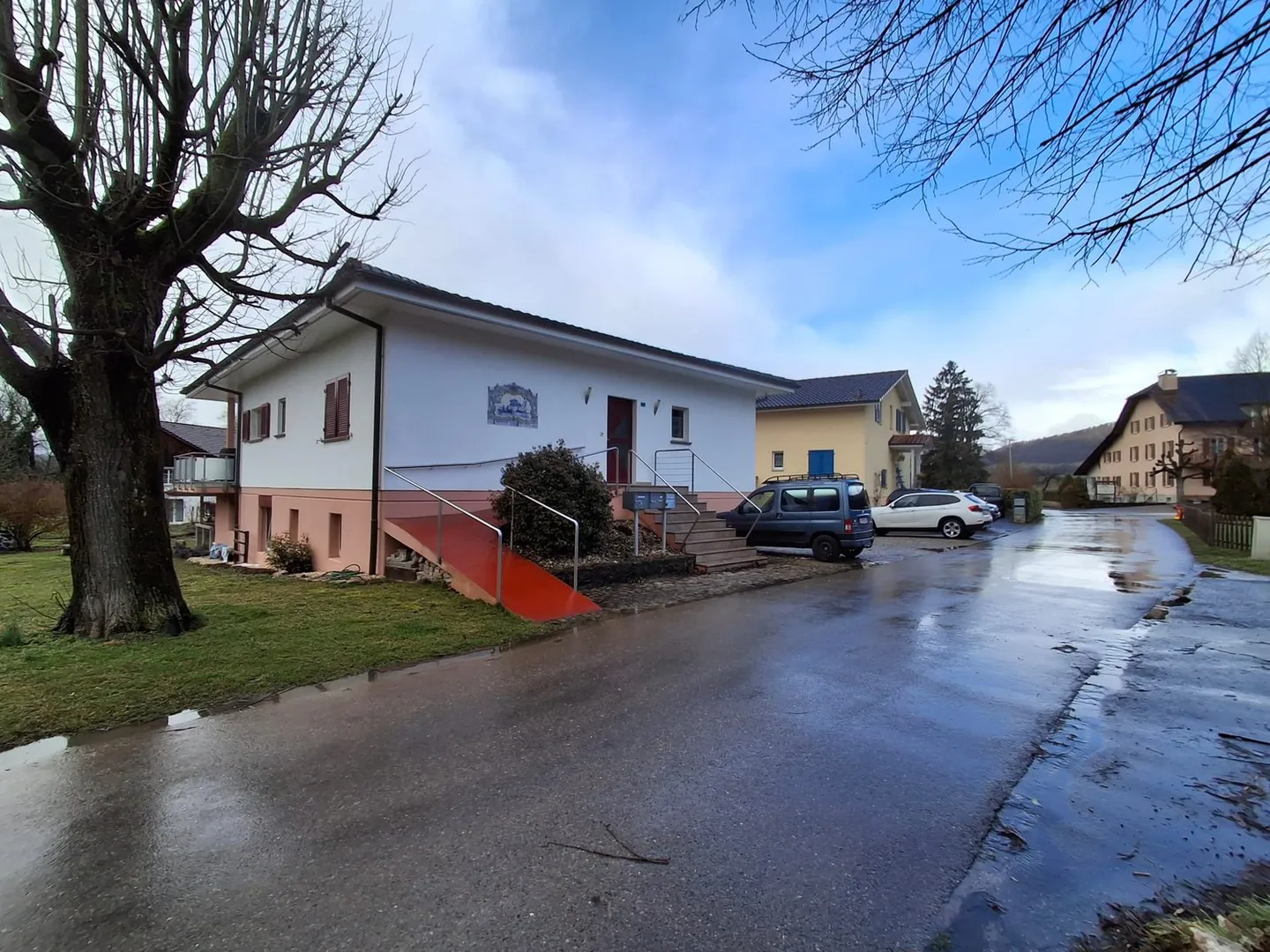 Villa familiale avec revenus locatifs - Photo 3 sur 12