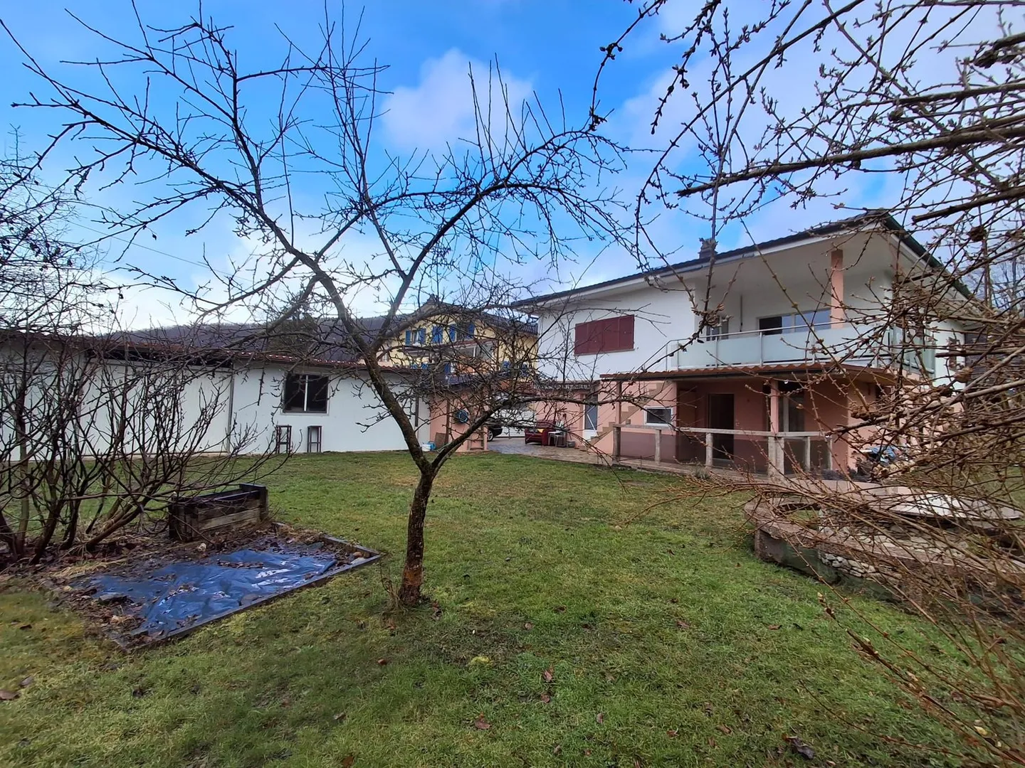 Villa familiale avec revenus locatifs - Photo 9 sur 12