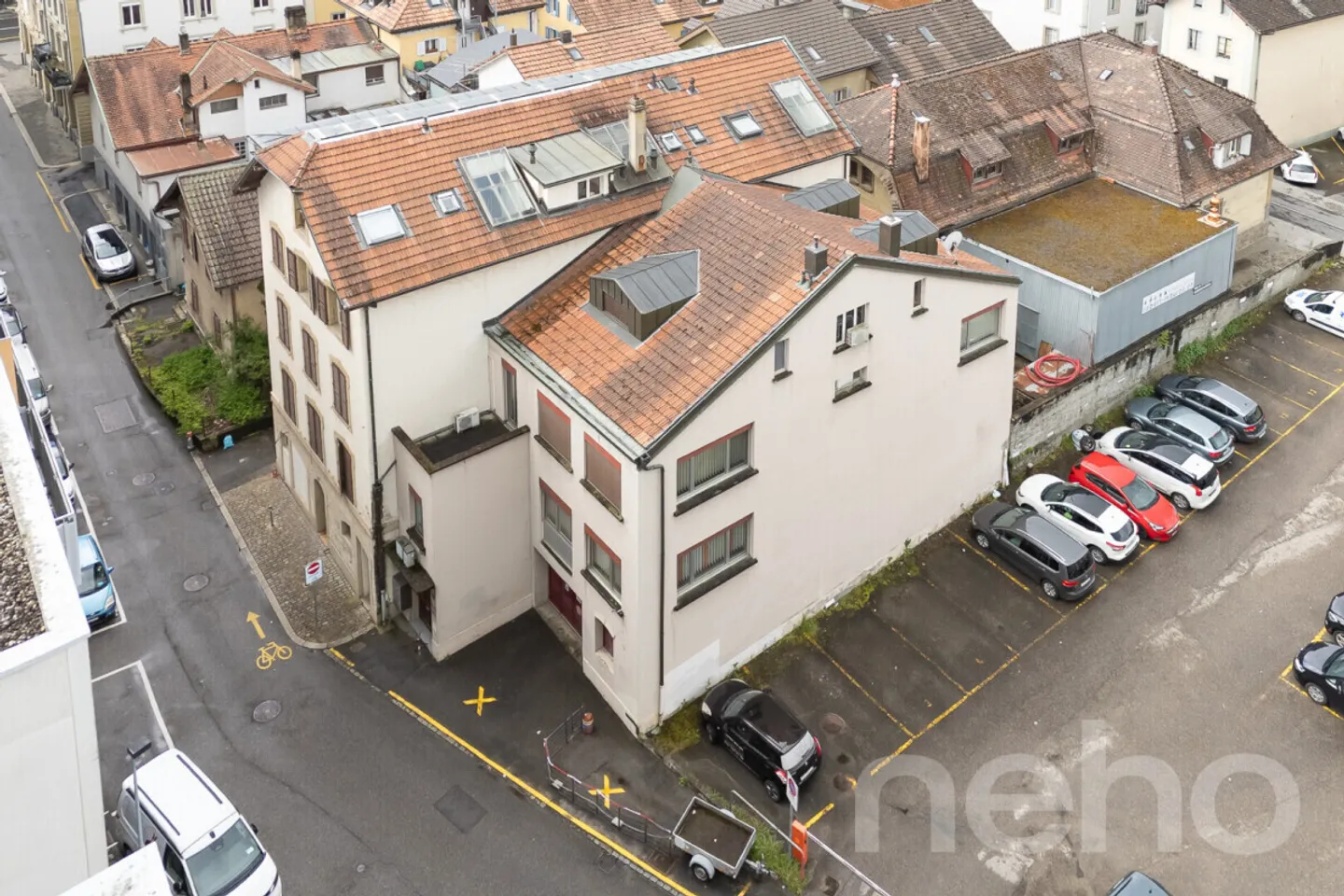 Mixed-use building, strategic location in the center of Fribourg - Photo 3 of 12
