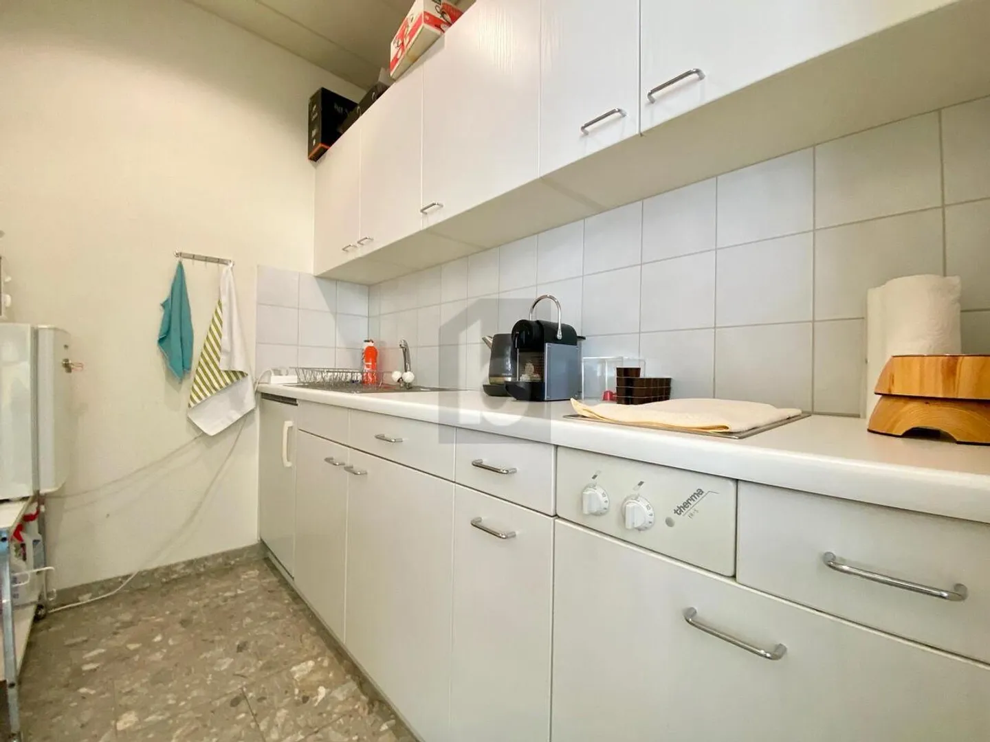 VIELSEITIG NUTZBARE FLÄCHE - Foto 5 von 6