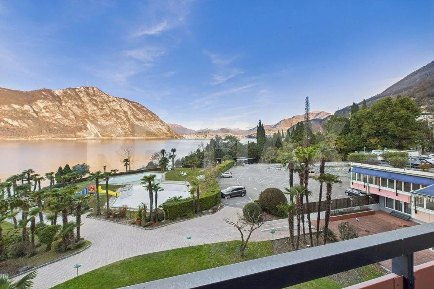 Vacances toute l'année, à deux pas de Lugano - 2.5 pièces avec vue sur le lac et terrasse - Photo 1 sur 13