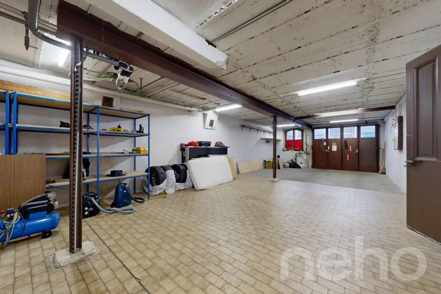 Mixed-use building, strategic location in the center of Fribourg - Photo 10 of 12