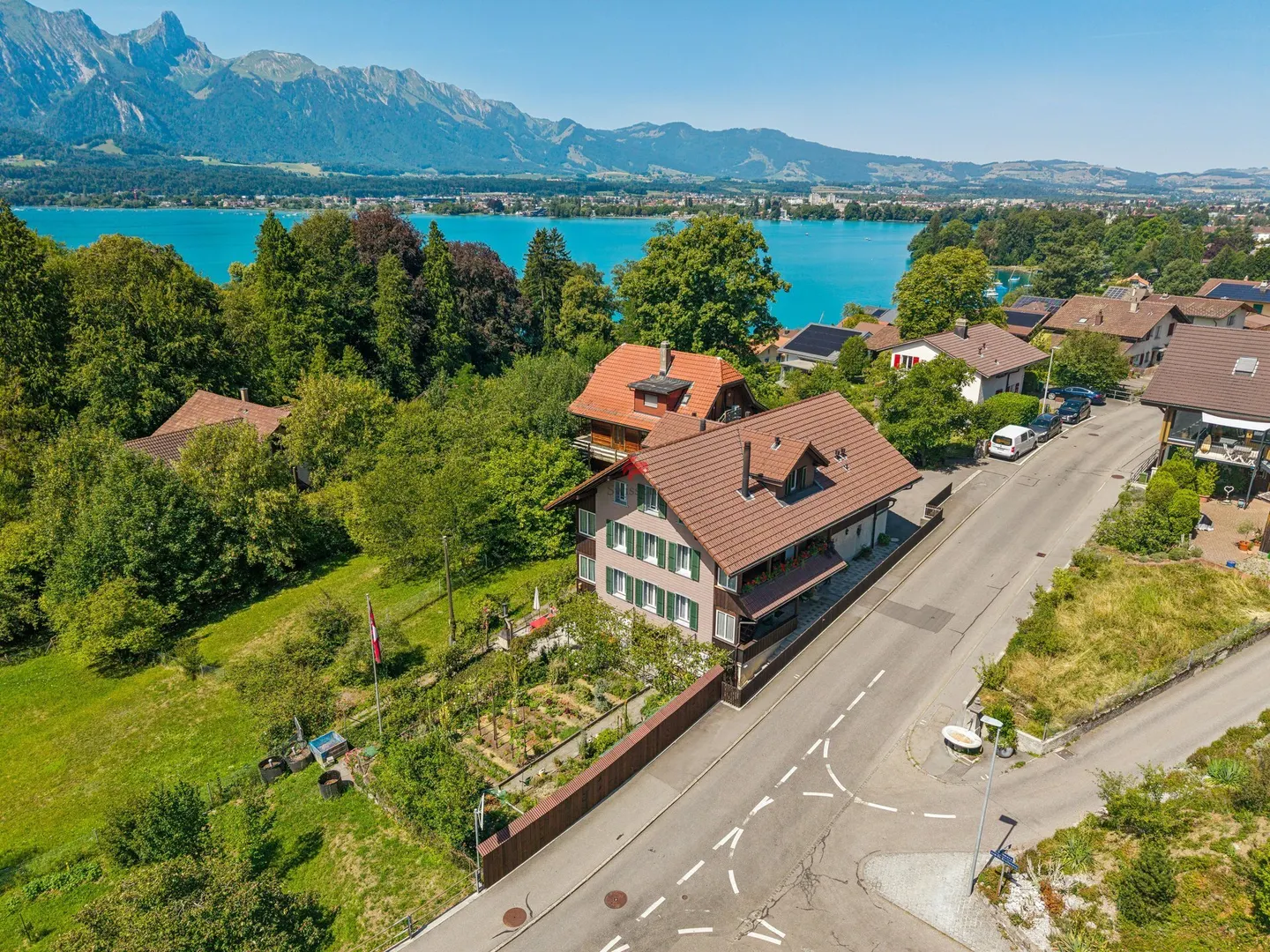 Vielseitige Liegenschaft mit Alpenblick - Foto 1 von 19