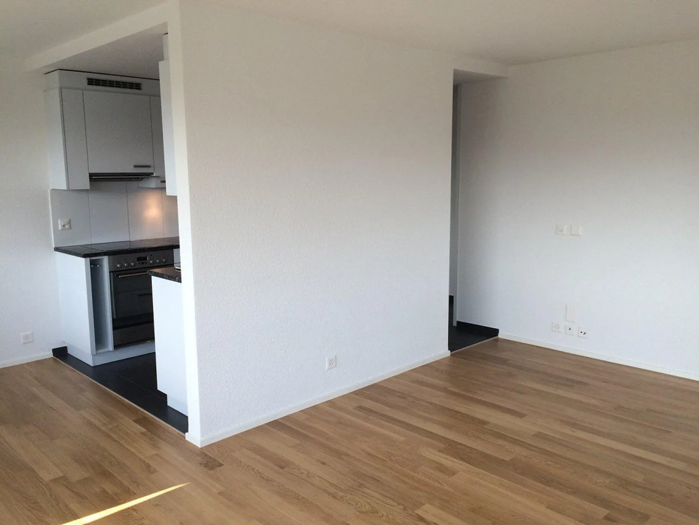 Appartamento attico di 3,5 stanze con vista su Güschä - Foto 3 di 12