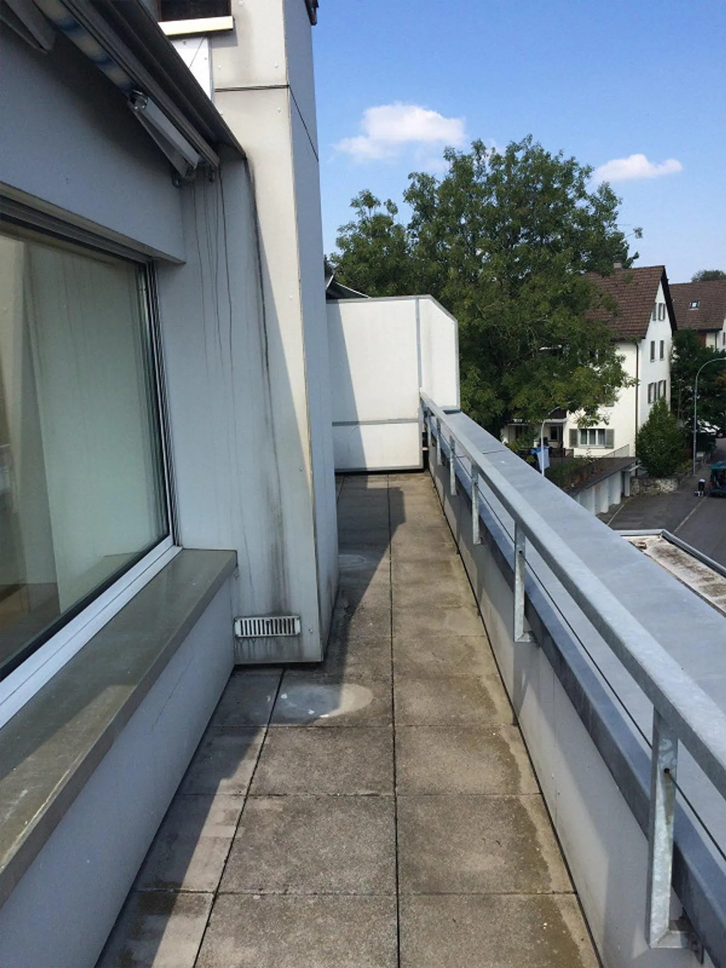 Appartamento attico di 3,5 stanze con vista su Güschä - Foto 11 di 12