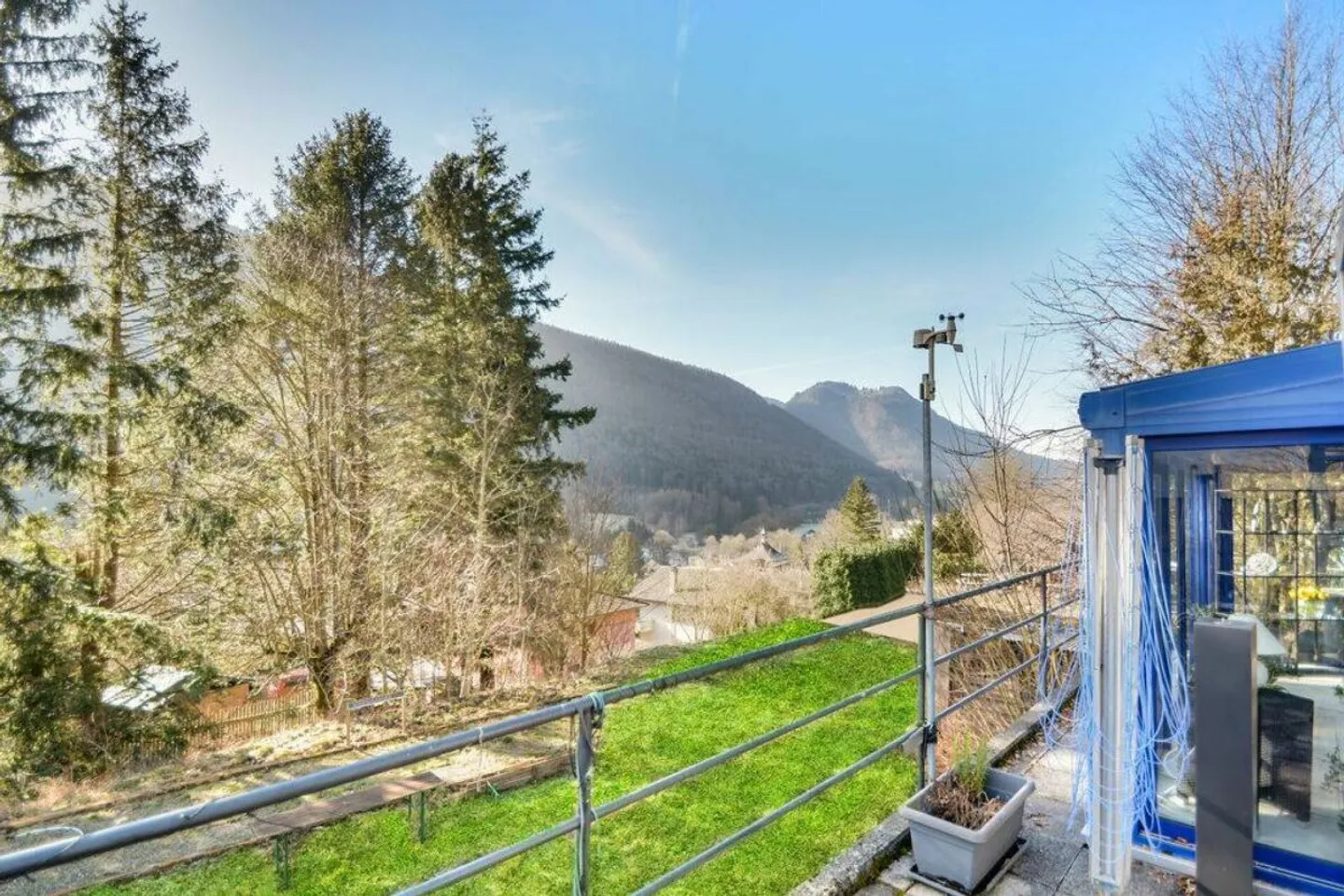 Detached 7.5 room villa in La Heutte - Photo 4 of 11