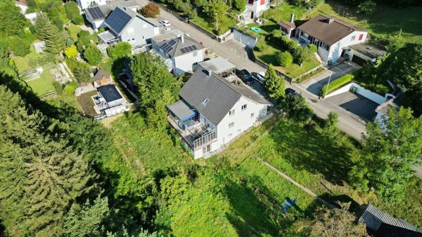 Detached 7.5 room villa in La Heutte - Photo 3 of 11