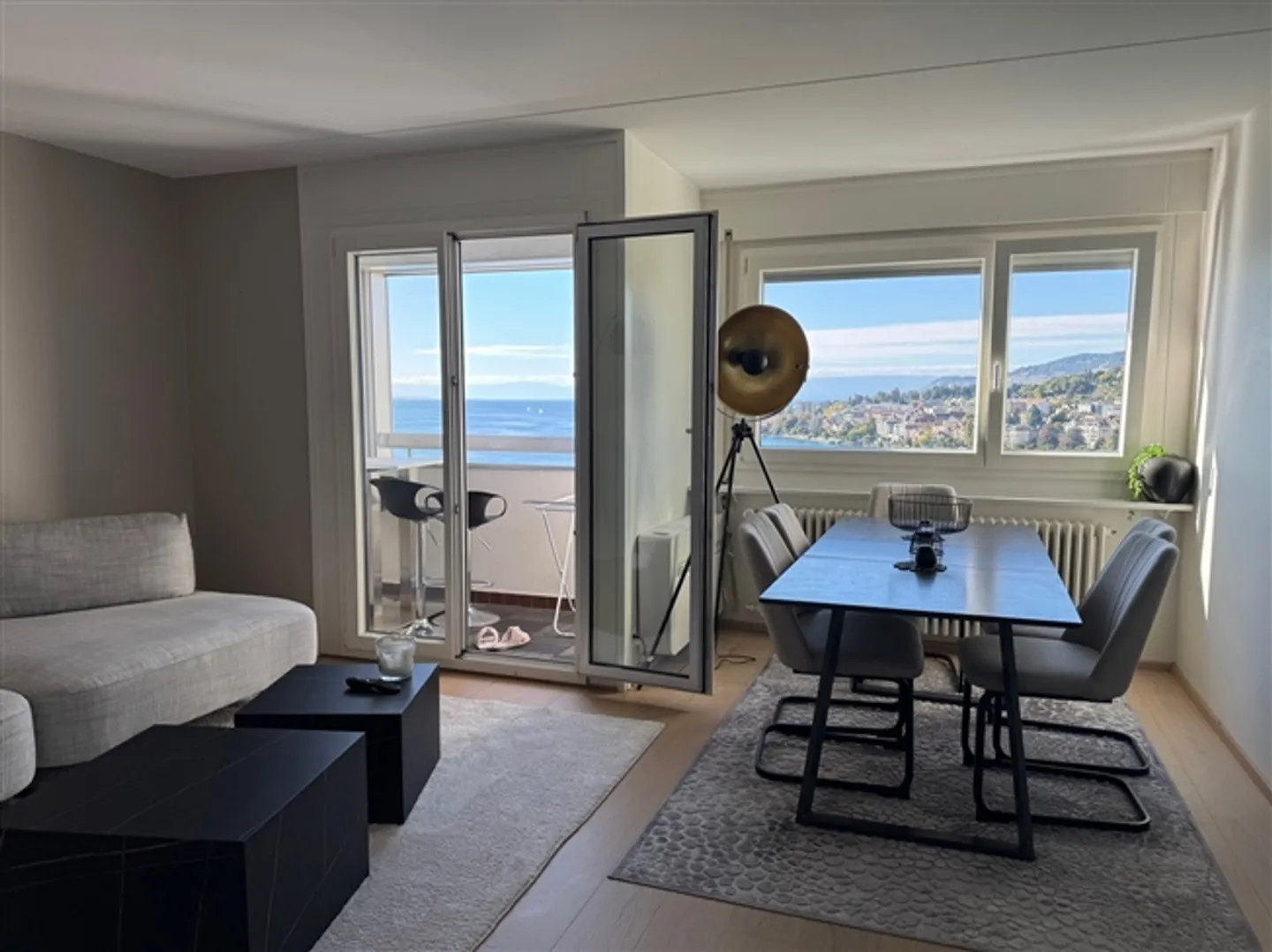 Penthouse - 2.5 Rooms - Private Parking - Montreux - Sole Agent - Photo 4 of 9