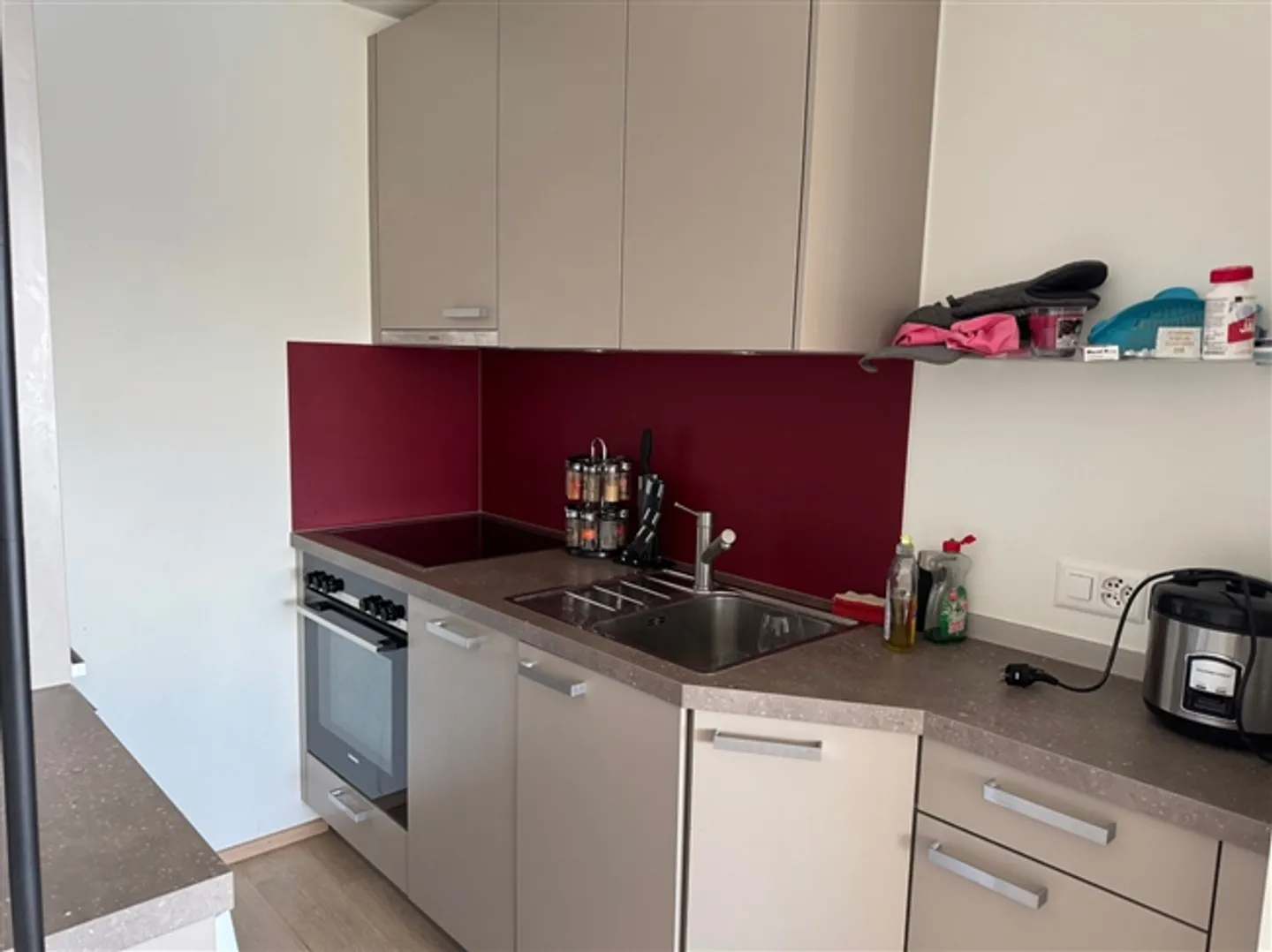 Penthouse - 2.5 Rooms - Private Parking - Montreux - Sole Agent - Photo 6 of 9