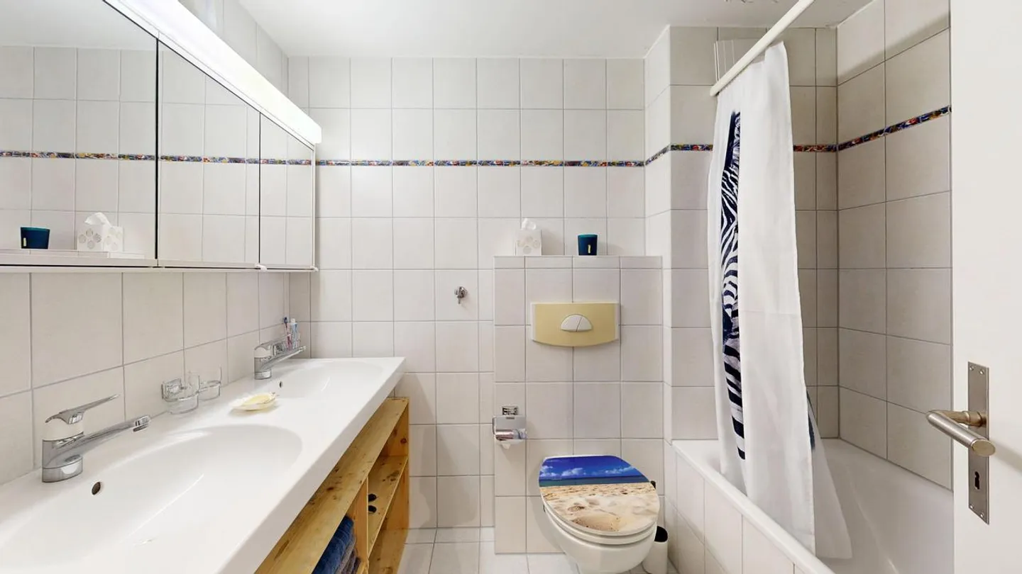 Maison de ville spacieuse de 6 pièces avec garage - Photo 10 sur 17